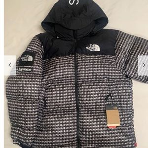 Supreme North Face collab Nuptse studded jacket NWT Black and White